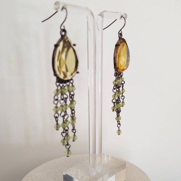 Yellow and green beaded dangle earrings - Picture 3 of 9